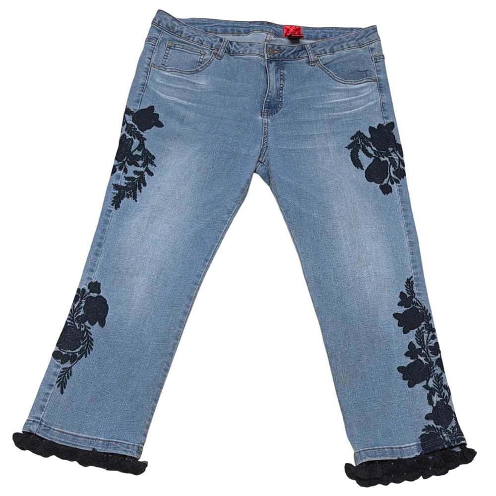 V Cristina Embroidered Tassel Hem Cropped Jeans Light Wash Blue Size 14 Boho